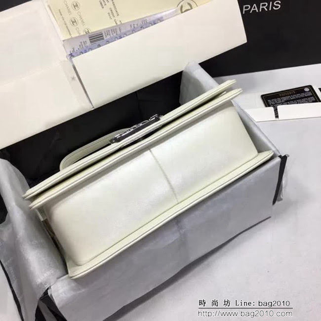 香奈兒CHANEL竭誠精品CHANEL大號67086經典最新款 單肩斜挎鏈條包 DSC1401